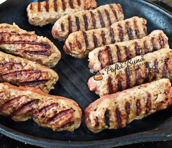 Mici de casa, reteta traditionala de mititei pufosi, pasta de mici Mici de casa, reteta traditionala de mititei pufosi, pasta de mici