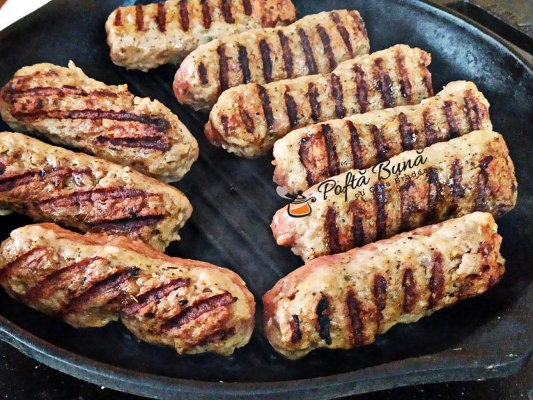 Mici de casa, reteta traditionala de mititei pufosi, pasta de mici