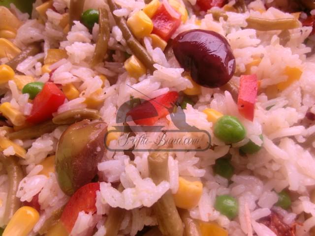 Salata de orez cu legume