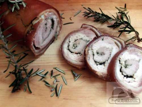 Rulada cu ierburi aromate