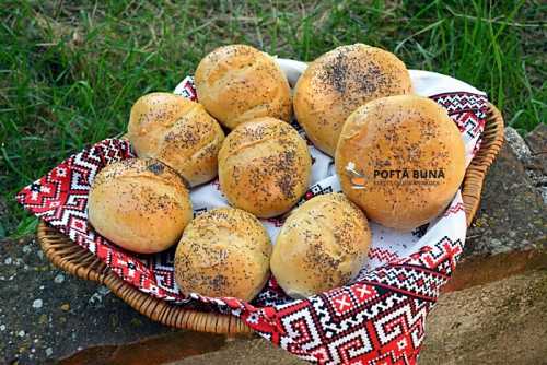 Chifle de casa extra pufoase cu lapte