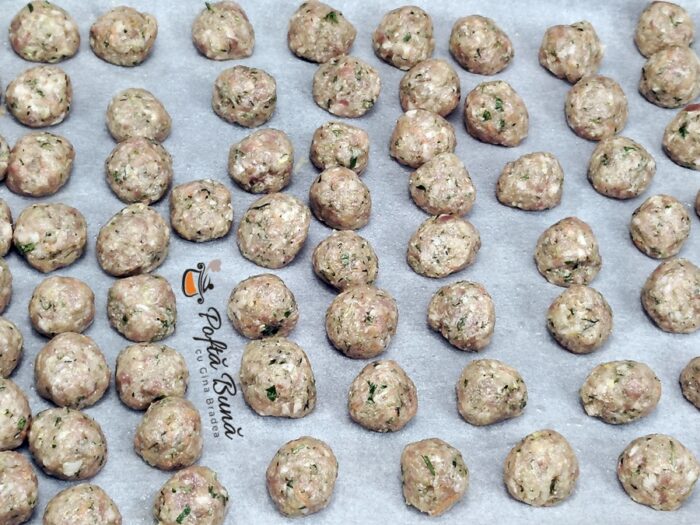 Chiftele pufoase din carne tocata – reteta pas cu pas, cu toate secretele Chiftele pufoase din carne tocata – reteta pas cu pas, cu toate secretele