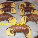 Cornuri bicolore Laura si Atat 150x150 - Cornuri pufoase bicolore