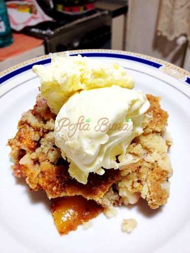 Crumble cu piersici-Ana-Maria Dinu 