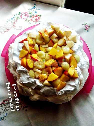 Pavlova cu fructe de vara-Anca Botoroaga