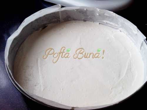 Tarta fara coacere, cu iaurt si ciocolata