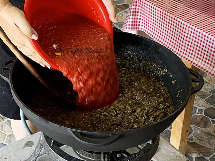 Zacusca de ciuperci champignons galbiori gribi leurotus reteta gina bradea 16 700x525 - Zacusca de ciuperci reteta pentru iarna cu ardei copti