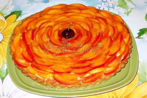 Tarta cu caise-Porceanu Gica Tarta cu caise-Porceanu Gica