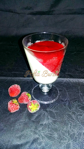 Panna cotta cu capsune-Dinu Iuliana