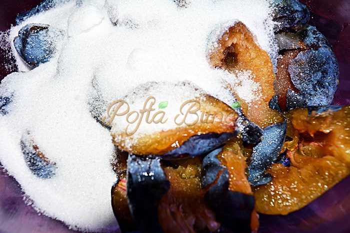 Gem de prune cu nuca reteta simpla Gem de prune cu nuci pofta buna cu gina bradea 2 700x467 - Gem de prune cu nuca reteta simpla