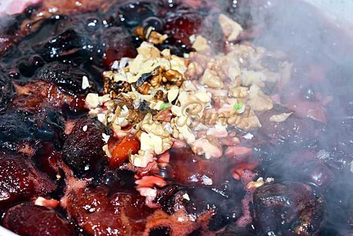 Gem de prune cu nuca, reteta asa cum o facea mama cand eram copil Gem de prune cu nuca