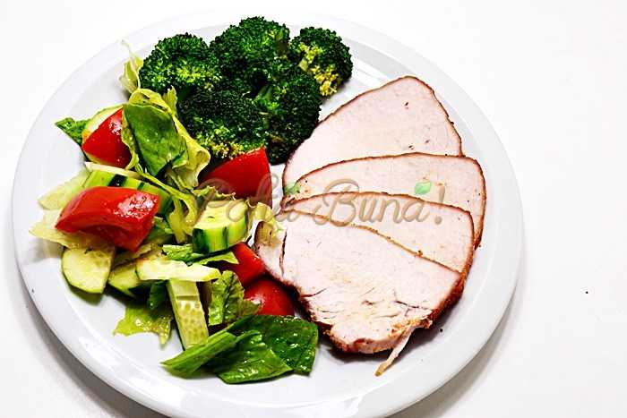 Pastrama din piept de curcan, facuta-n casa