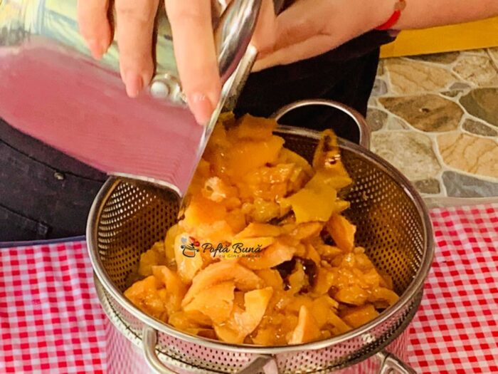 Peltea de gutui peltea de gutui reteta gina bradea 4 700x525 - Peltea de gutui