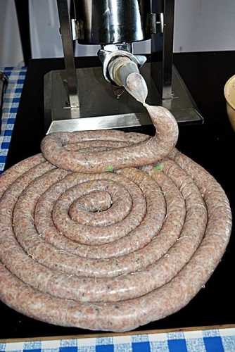 Carnati din carne de pasare Carnati din carne de pasare