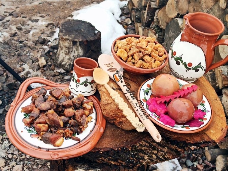 Carne la garnita friptura in untura - reteta traditionala