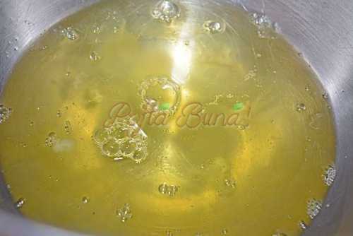 Prajitura pufoasa cu branza, reteta veche