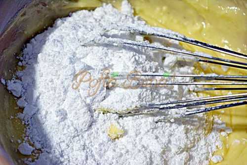 Prajitura pufoasa cu branza reteta veche pofta buna cu gina bradea 9 500x334 - Prajitura cu branza