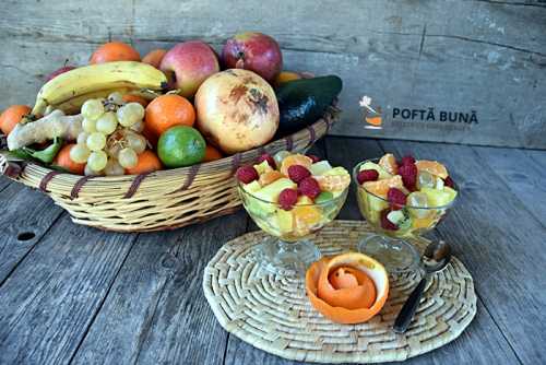 Salata de fructe Salata de fructe