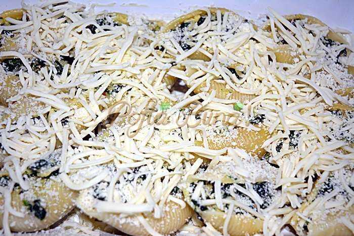 Paste scoici cu spanac si cascaval Paste scoici cu spanac si cascaval