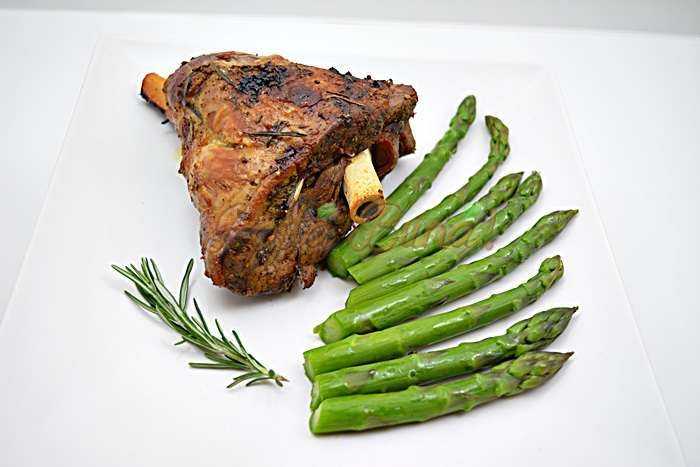 Friptura mediteraneana de miel, cu lamaie si rozmarin