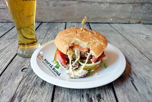 Hamburger, reteta simpla Hamburger, reteta simpla
