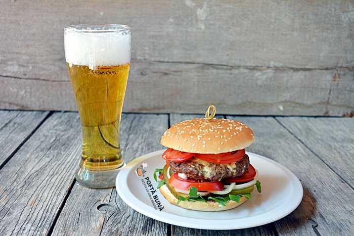 Hamburger, reteta simpla Hamburger, reteta simpla