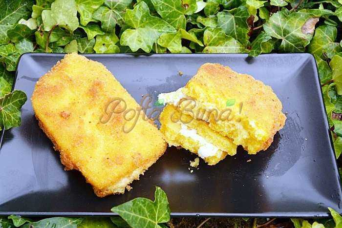 Mamaliga cu branza pane Mamaliga cu branza pane