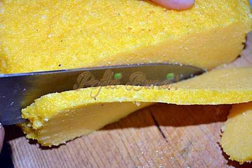 Mamaliga cu branza pane