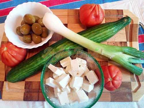 Salata-greceasca-pofta-buna-cu-gina-bradea (1)