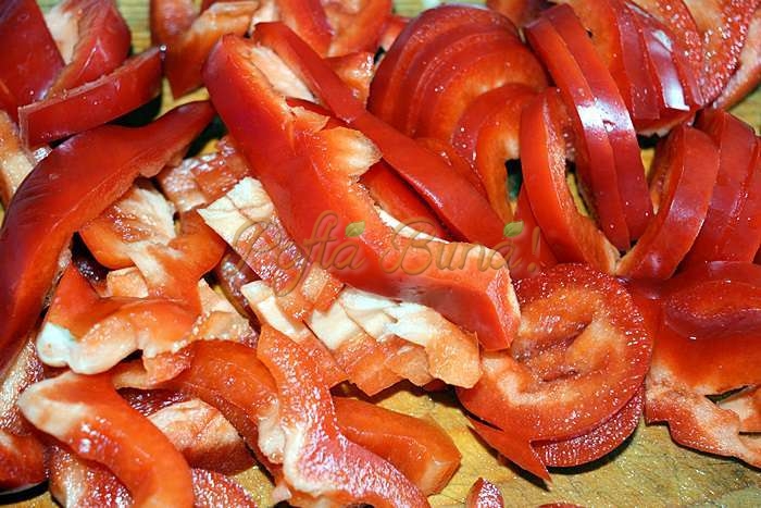 Salata de muraturi cu ardei, la rece Salata de muraturi cu ardei, la rece