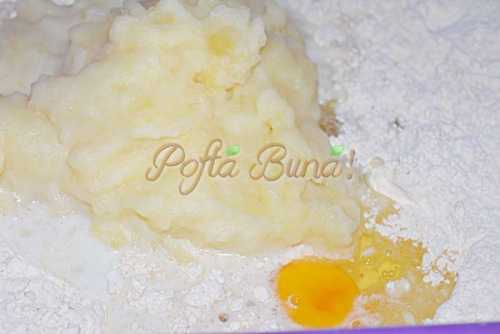 Gogosi-langosi pufoase cu cartofi Gogosi-langosi pufoase cu cartofi