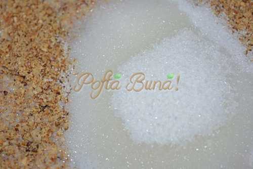 Prajitura cu foi si crema de nuca
