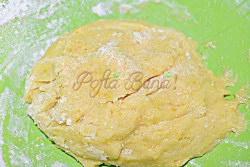 Fursecuri banane prajite Fursecuri banane prajite reteta pofta buna cu gina bradea 7 500x334 - Fursecuri banane prajite