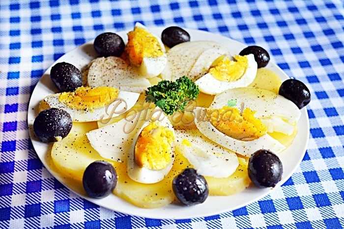 Salata de cartofi, morcovi si avocado Salata orientala reteta pofta buna cu gina bradea 700x467 - Salata de cartofi, morcovi si avocado