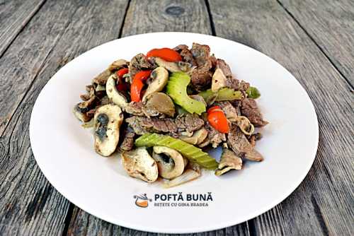 Vitel cu ciuperci la tigaie, reteta rapida