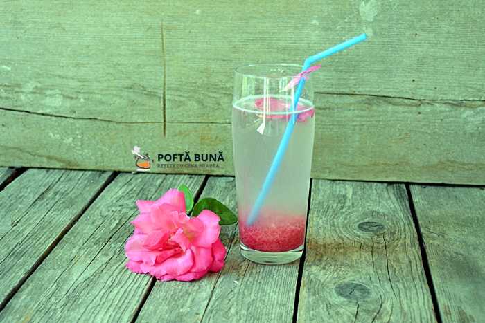 Trandafirata (limonada de trandafiri cu lamaie si miere)