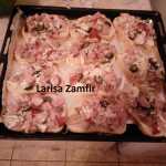 Pizza pe felii de paine Larisa Zamfir 150x150 - Pizza pe felii de paine, reteta simpla, ieftina si rapida