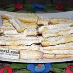 Biscuiti fragezi spritati, piscoturi cu unt, untura, reteta copilariei Biscuiti fragezi spritati, piscoturi cu unt, untura, reteta copilariei