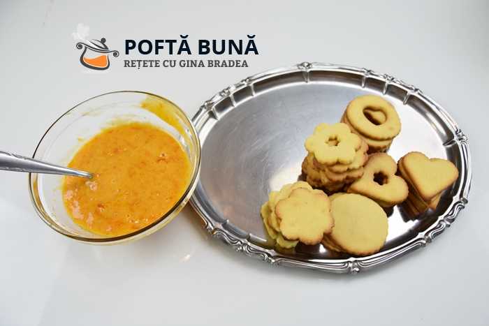 Fursecuri fragede cu gem, fursecuri lintzer cu unt si untura