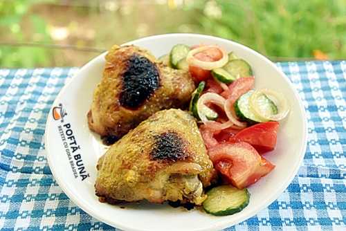 Friptura frageda de pui cu miere si mustar, la cuptor Friptura frageda de pui cu miere si mustar, la cuptor