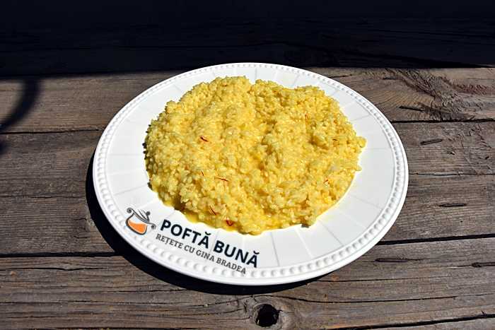 Risotto alla milanese, reteta italiana clasica si povestea ei