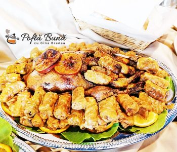 Rata umpluta cu sarmale din piept de rata, reteta festiva veche Rata umpluta cu sarmale din piept de rata, reteta festiva veche