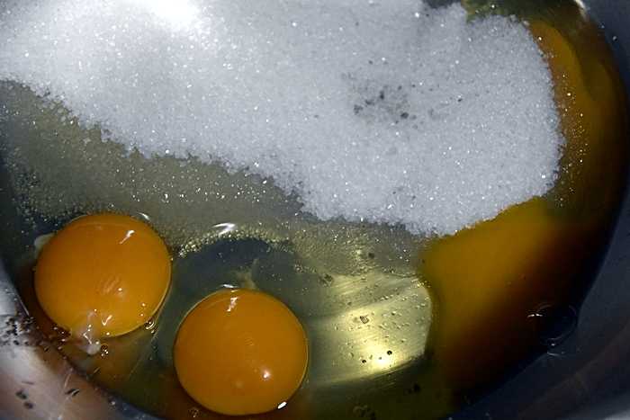 Turta dulce glazurata, moale si aromata, reteta veche