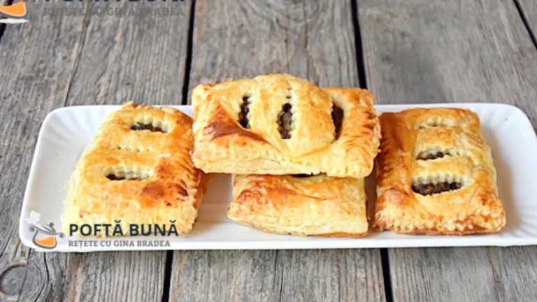 Pateuri aperitiv din foietaj, cu ficatei de pasare