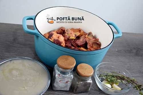 Ficatei, inimi si pipote de pasare la garnita, in untura Ficatei, inimi si pipote de pasare la garnita, in untura