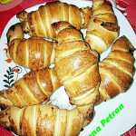 ileana petran 150x150 - Cornuri aperitiv fragede si pufoase, croissante cu branza