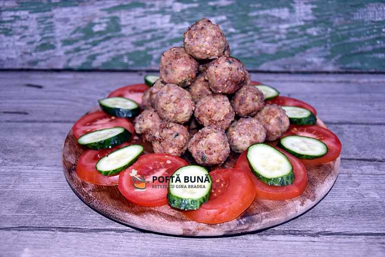 Cum se fac chiftelute aperitiv, moi si pufoase?