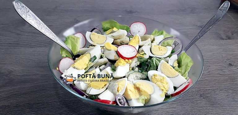 Salata orientala - reteta cu oua fierte si ceapa verde