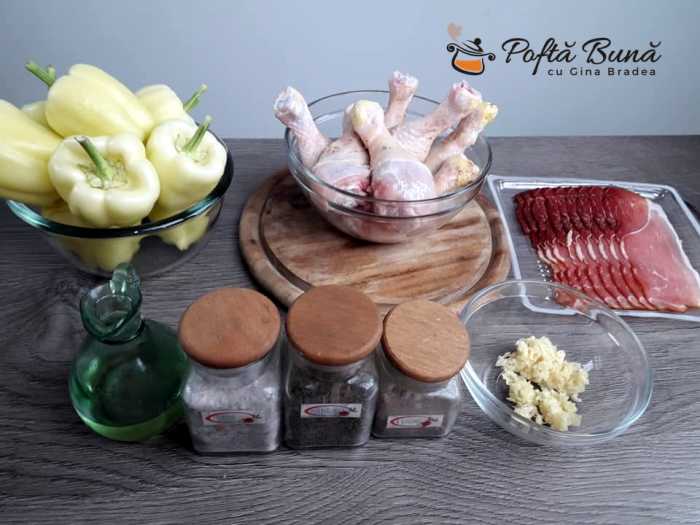 Pulpe de pui invelite in bacon la gratar, cu ardei copti si mujdei Copanele de pui la gratar cu ardei copti si mujdei 5 700x525 - Pulpe de pui invelite in bacon la gratar, cu ardei copti si mujdei