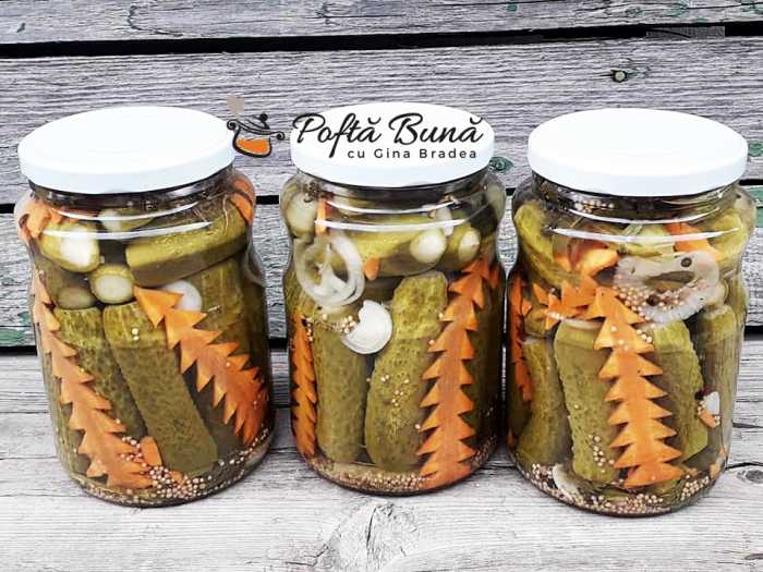 Castraveti la otet, reteta de castraveti bulgaresti opariti de 2 ori Castraveti la otet, reteta de castraveti bulgaresti opariti de 2 ori